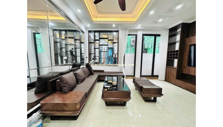 BÁN NHÀ CẦU GIẤY - BA GÁC ĐỖ CỬA, 41M2 - 6 TẦNG ĐẸP, FULL NỘI THẤT, GIÁ 9,8 TỶ